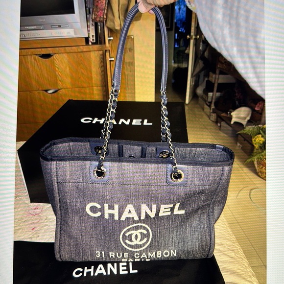 Chanel Blue Denim deauville Tote Bag with Iconic Logo - Picture 7 of 9